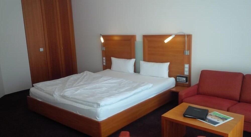 Consulat Des Weins Hotel Sankt Martin Bagian luar foto