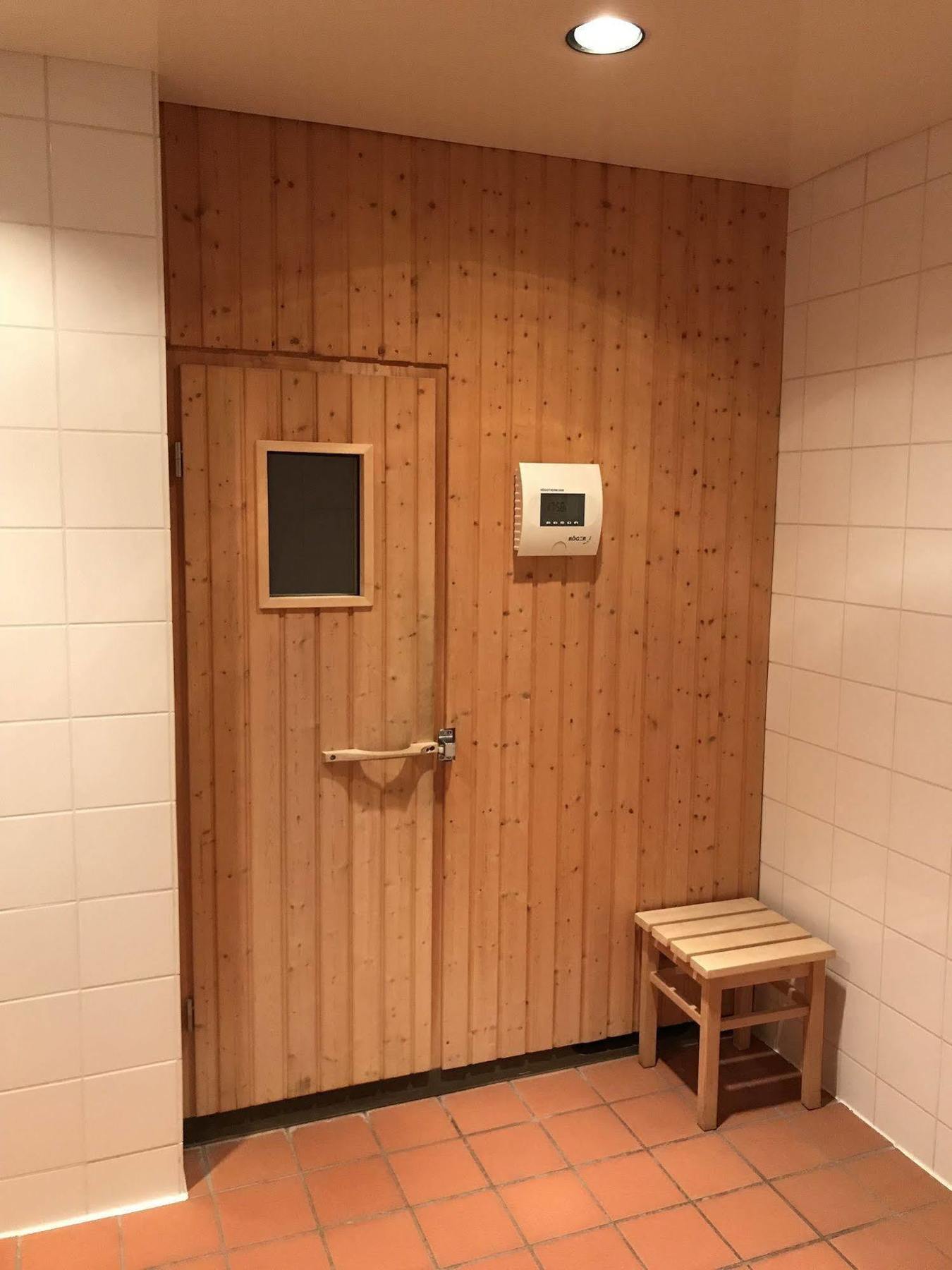 Consulat Des Weins Hotel Sankt Martin Bagian luar foto