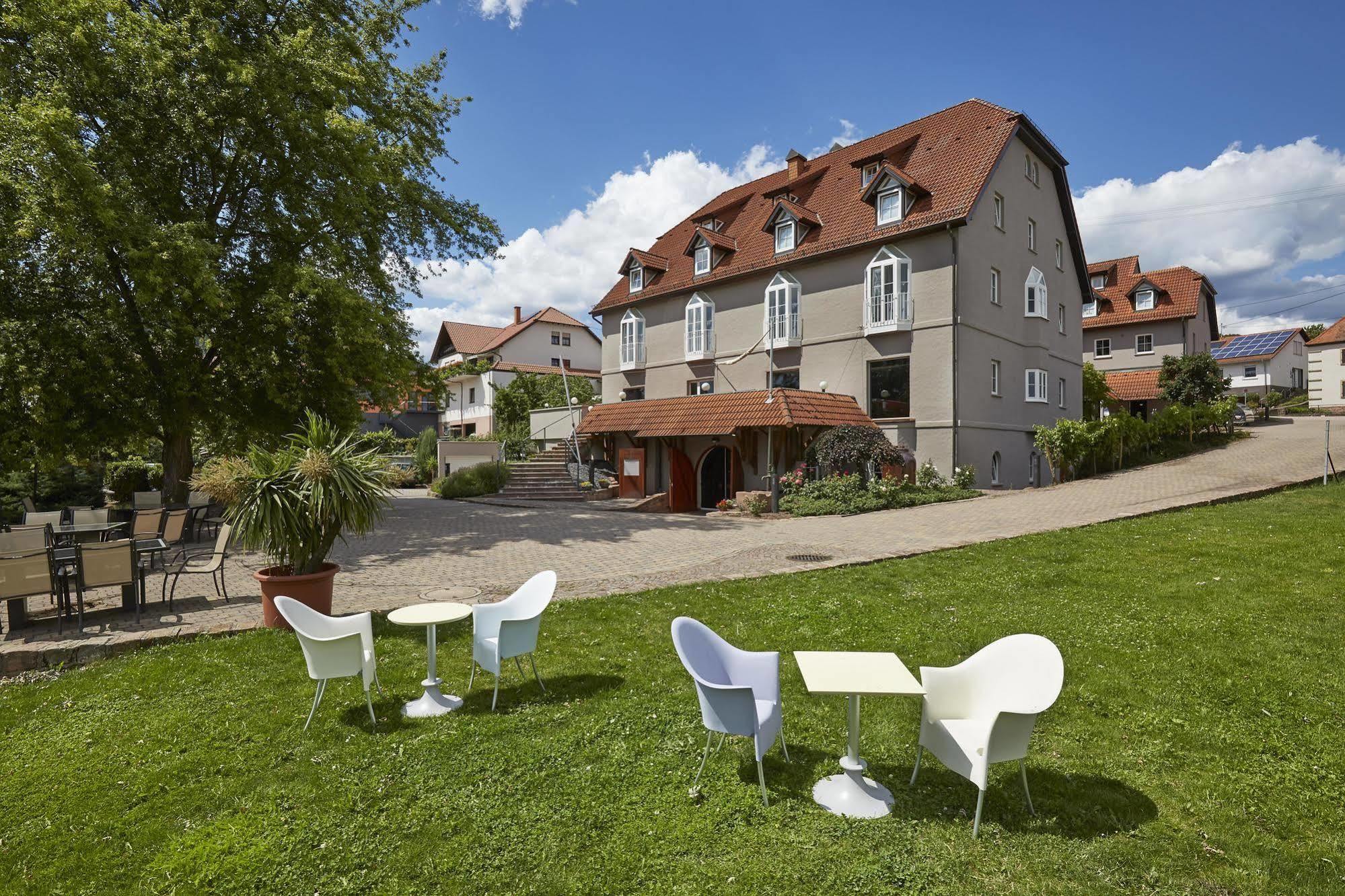 Consulat Des Weins Hotel Sankt Martin Bagian luar foto